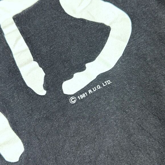 Vintage Hanes 1981 Cats The Musical Crew Neck Tee - Size Small - Picture 2 of 4